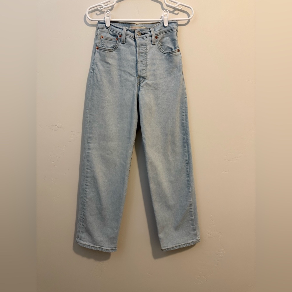 Levi’s Ribcage Straight Ankle